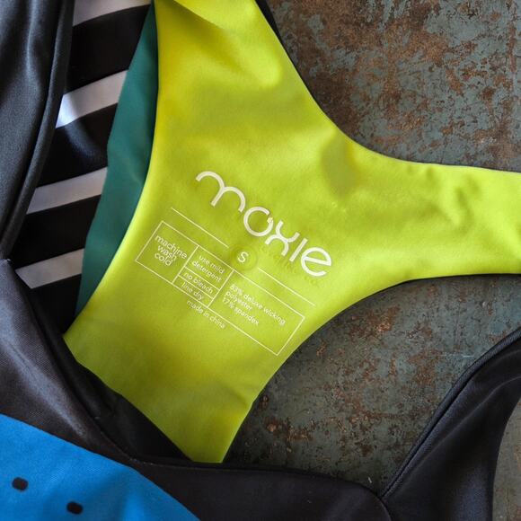 Moxie Cycling Jerseys Womens Lot of 3 SizeS M Pullover Jerseys Tanks Pockets - Picture 5 of 7